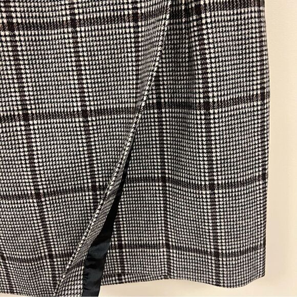 Heartloom plaid mini skirt.   Size M/L - Picture 4 of 11
